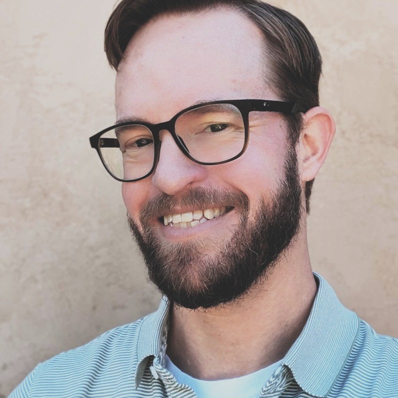 Stephen_helm_square.jpg